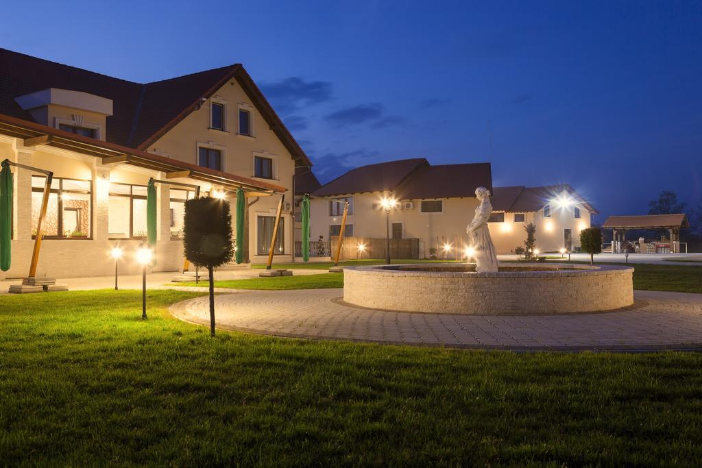 Allegria Hotel Alba Iulia Eksteriør bilde
